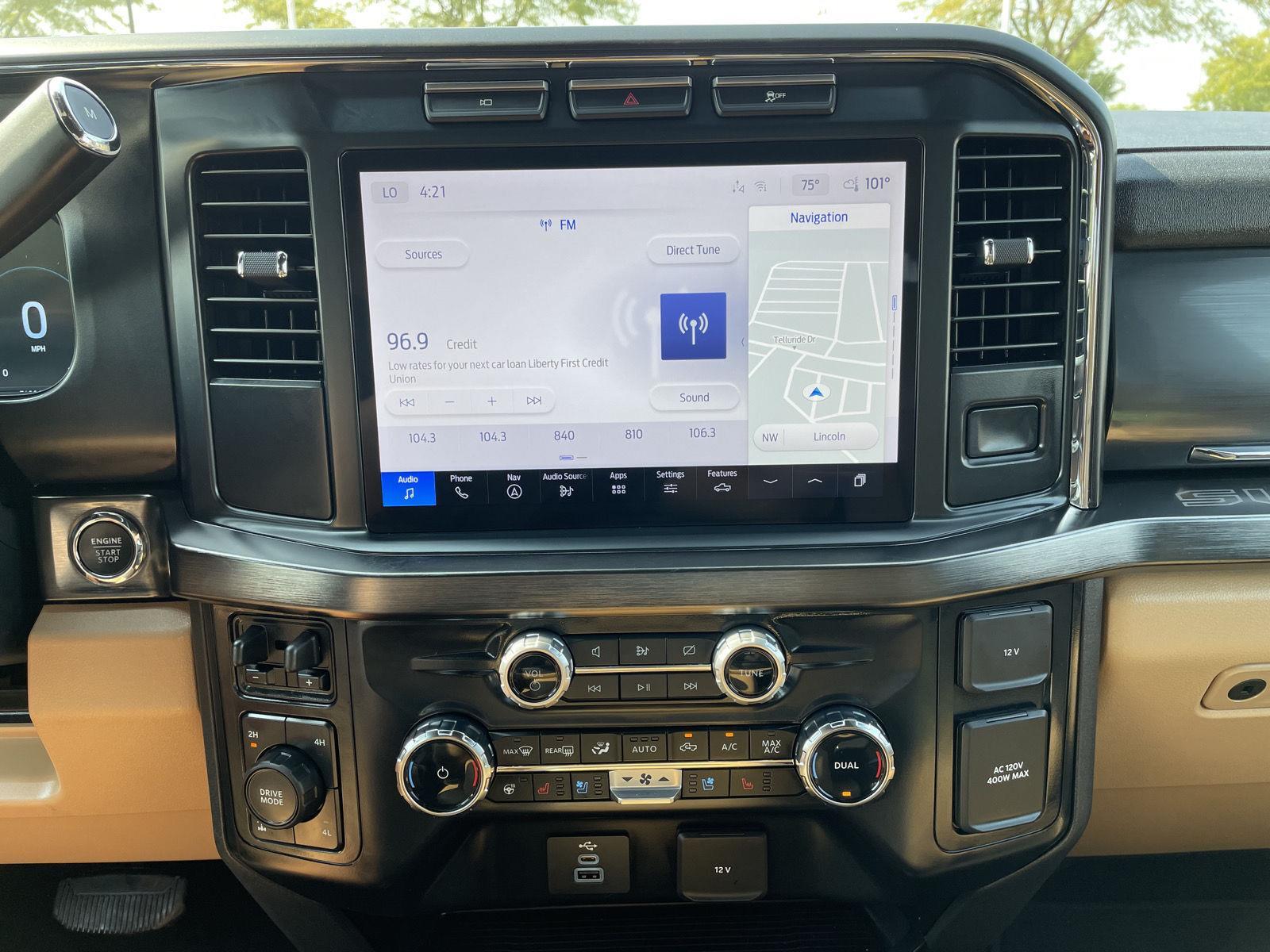 Vehicle photo 21