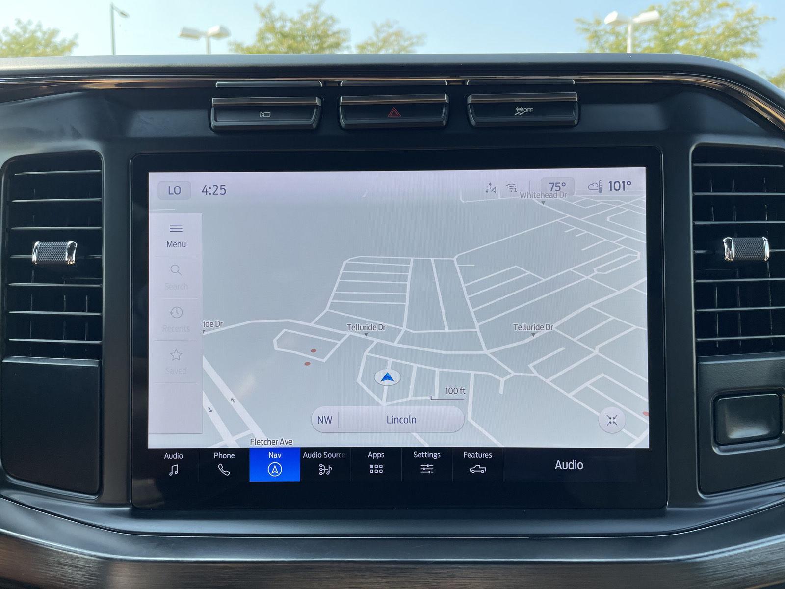 Vehicle photo 24