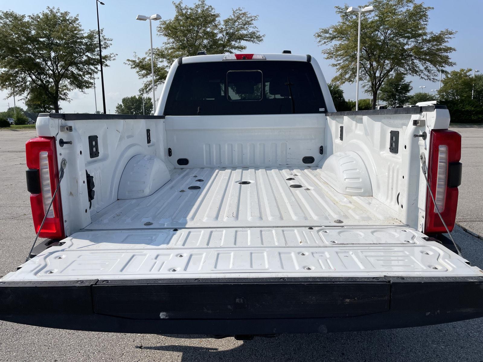 Vehicle photo 38