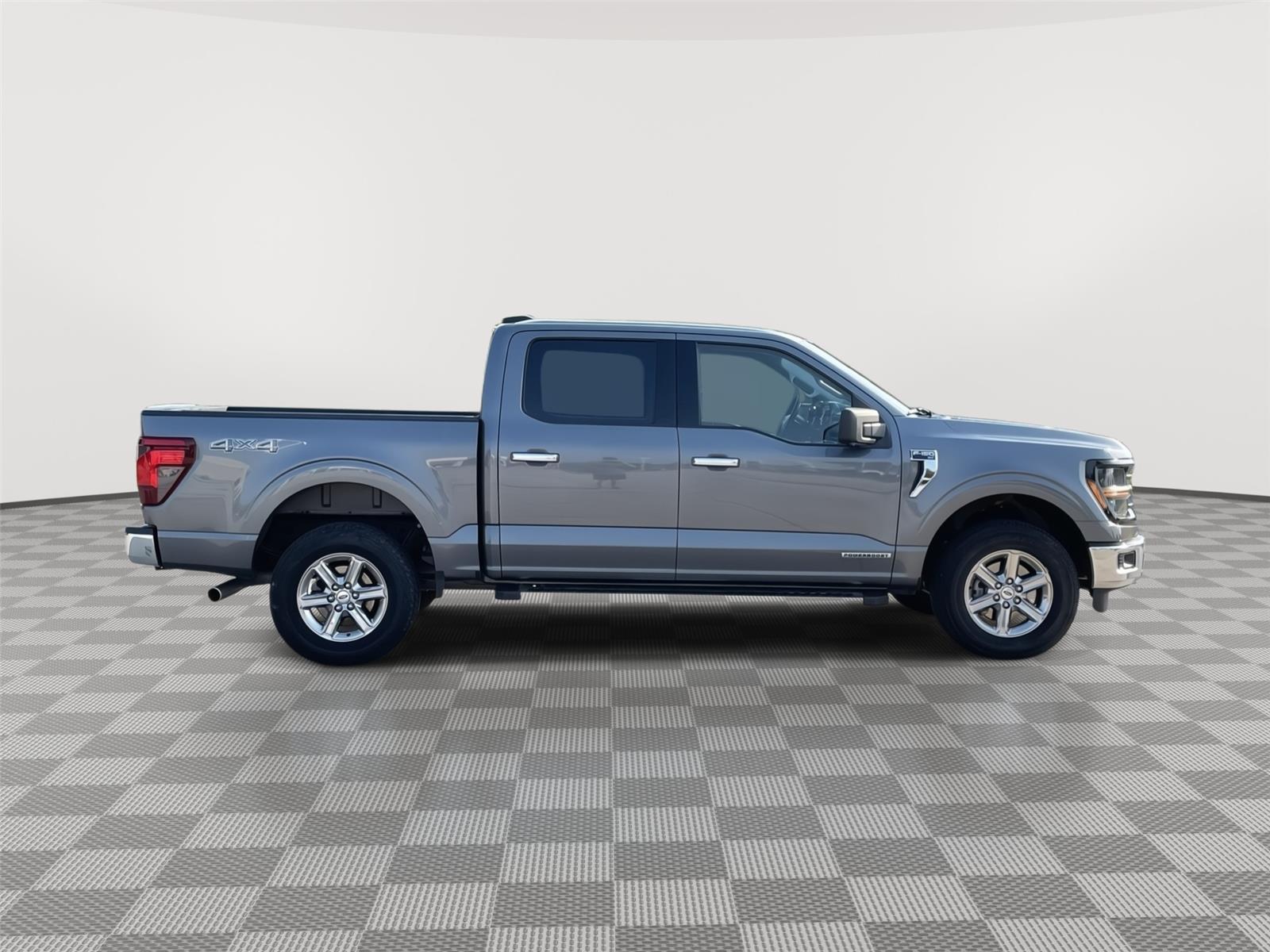 Vehicle photo 6