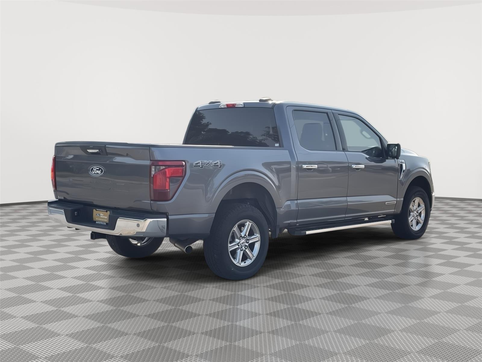 Vehicle photo 7