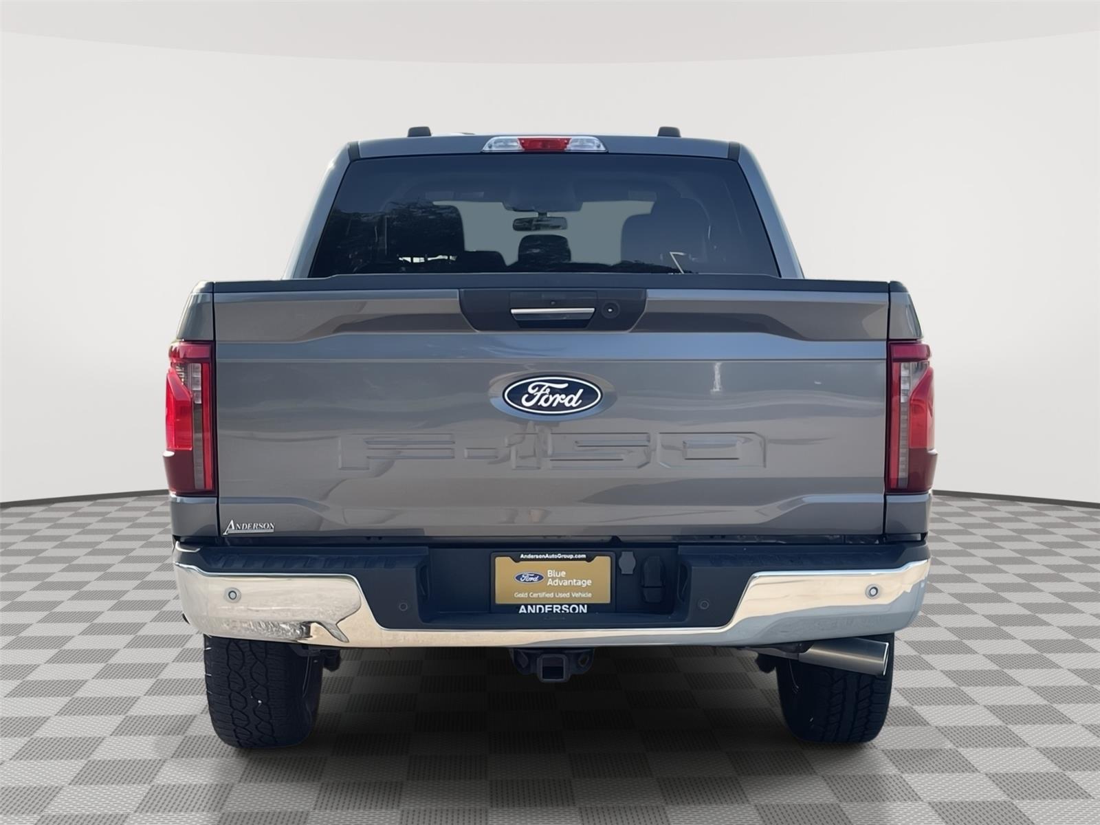 Vehicle photo 8