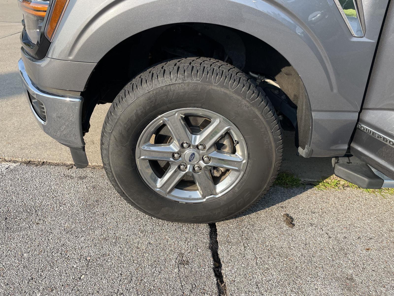 Vehicle photo 10