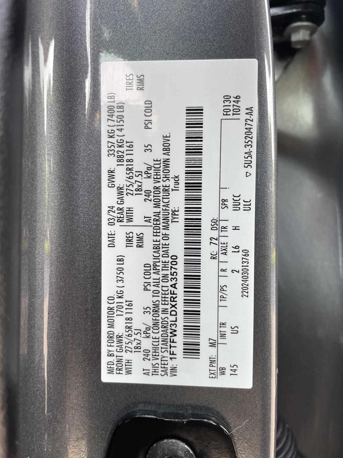 Vehicle photo 30