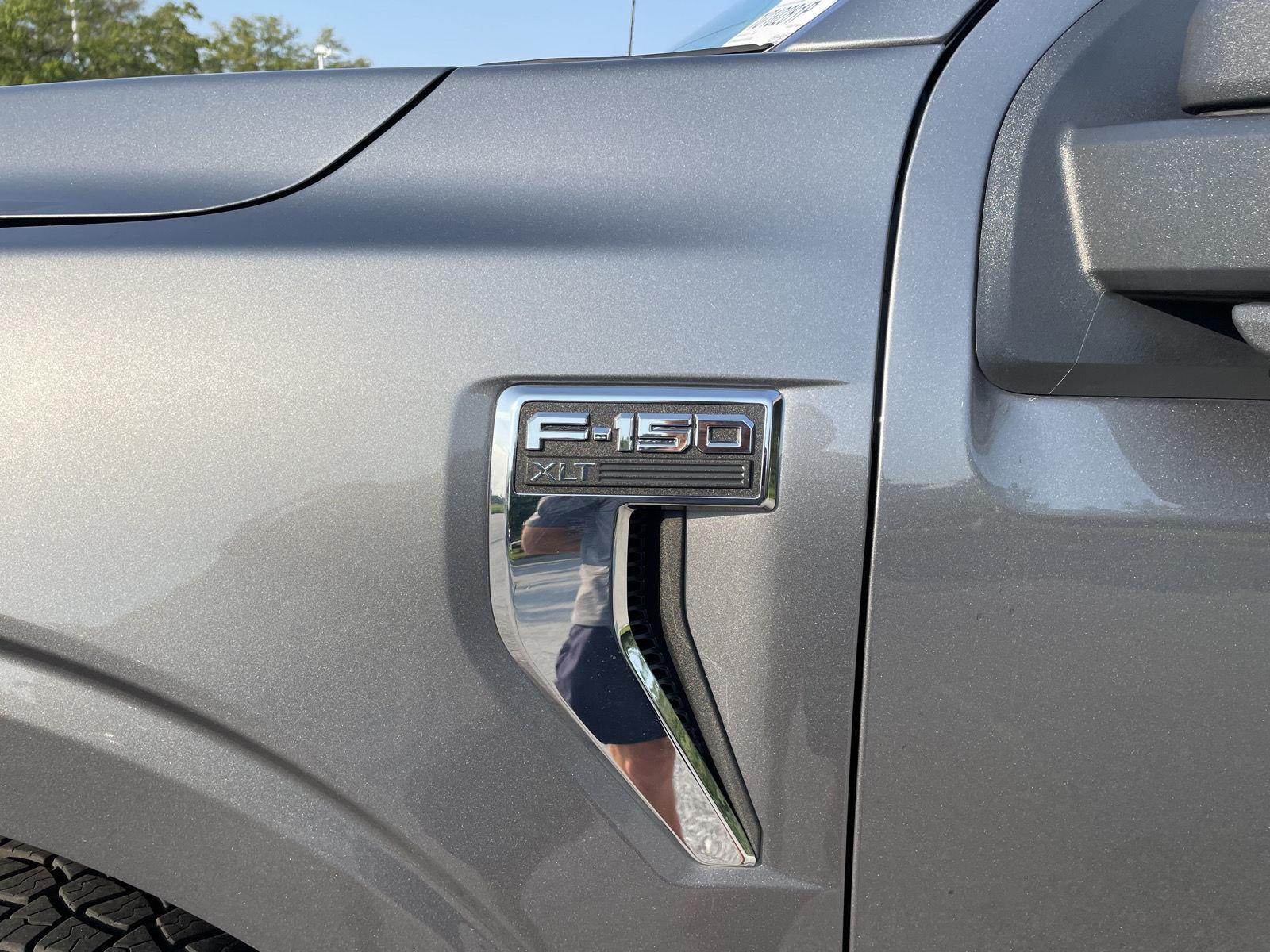 Vehicle photo 35