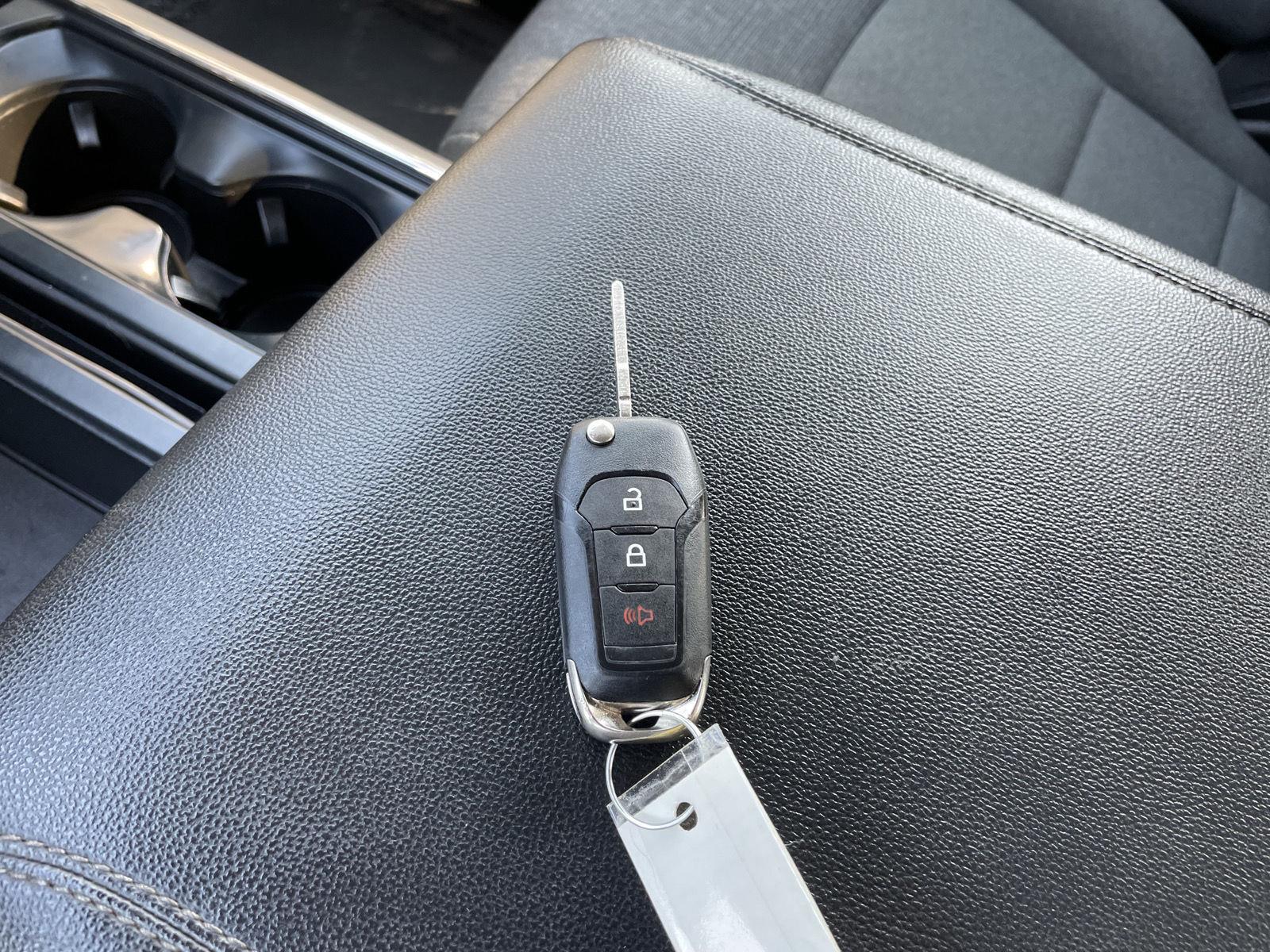 Vehicle photo 37