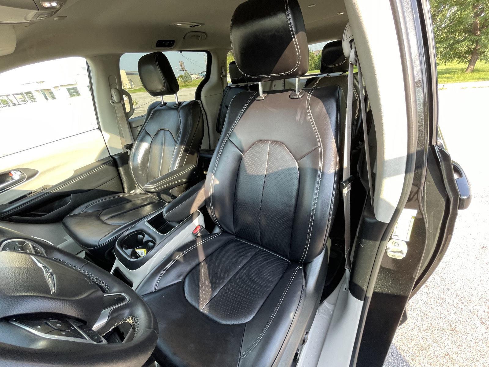 Vehicle photo 18