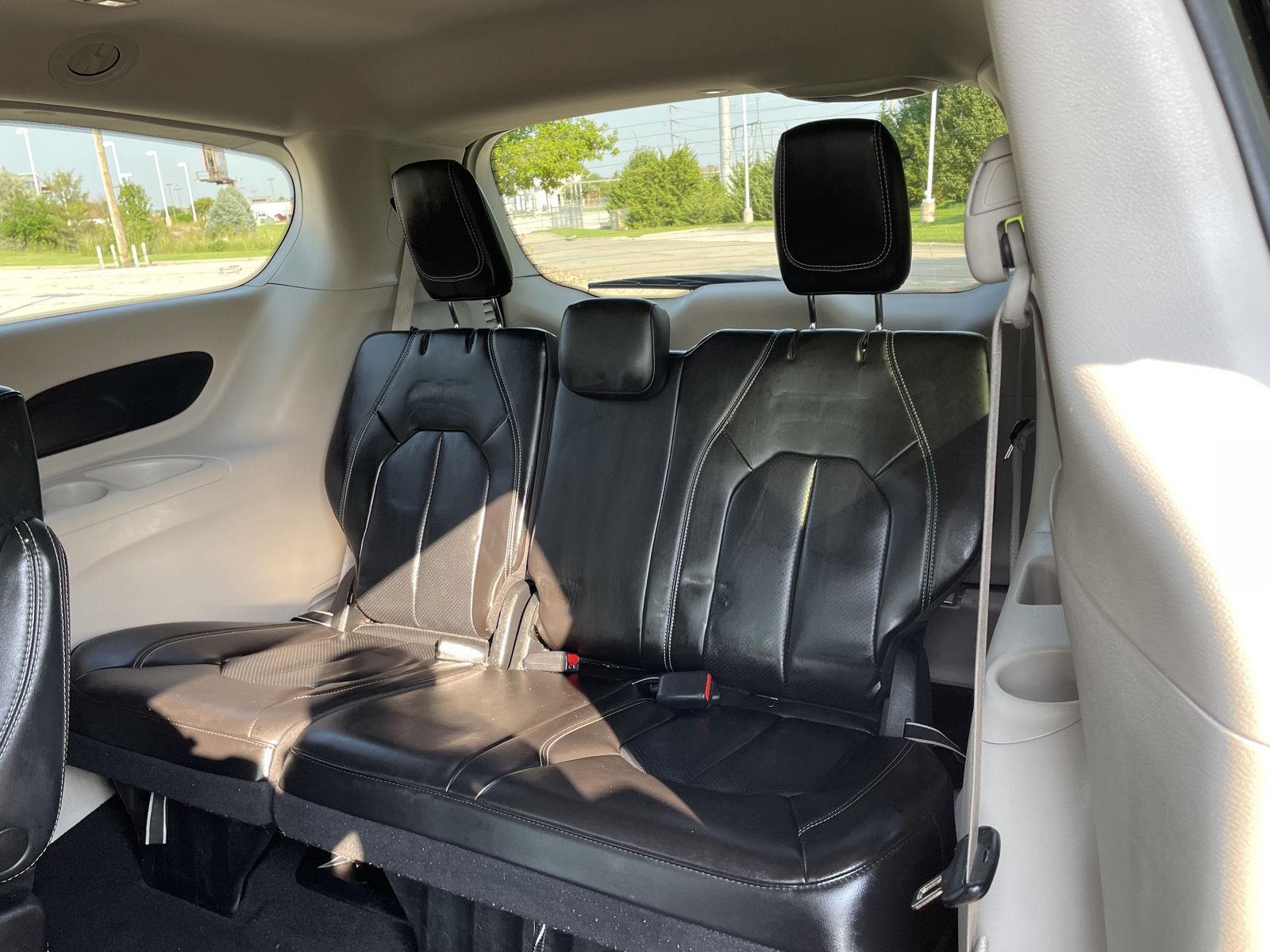 Vehicle photo 21