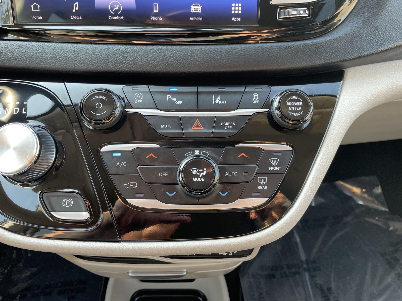 Vehicle photo 26