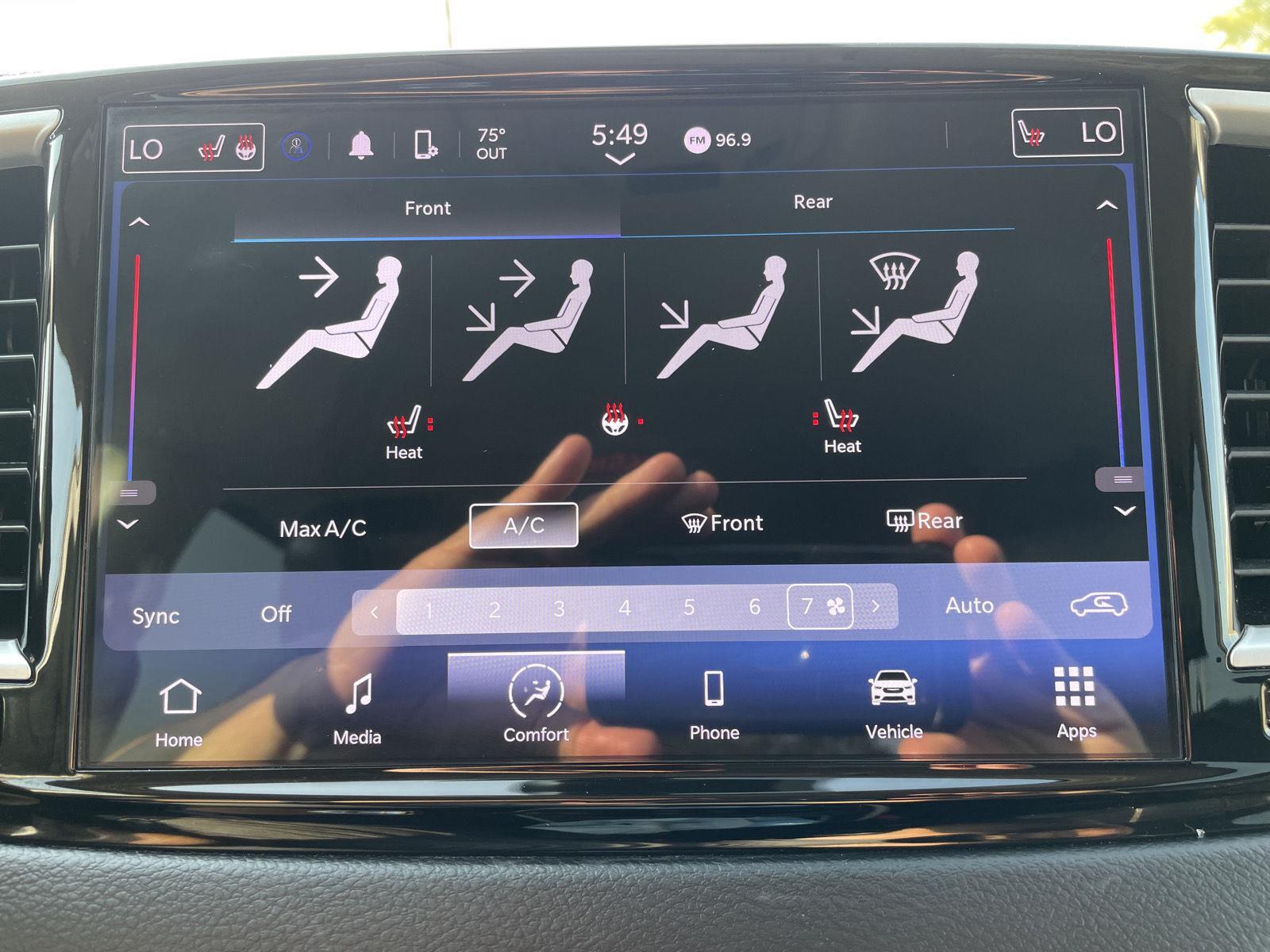 Vehicle photo 27