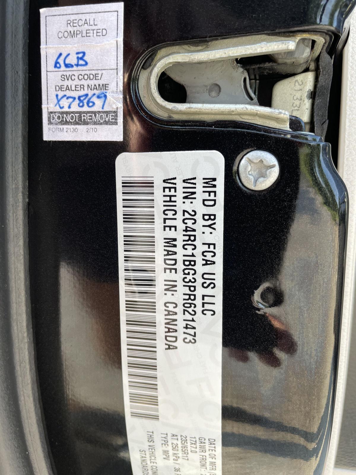 Vehicle photo 32
