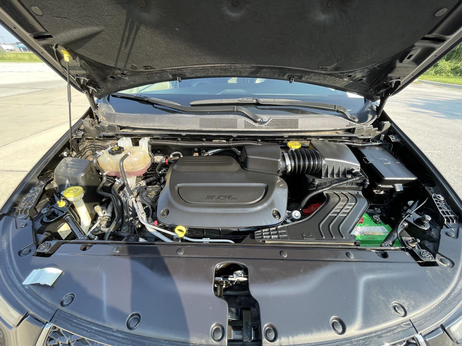 Vehicle photo 34