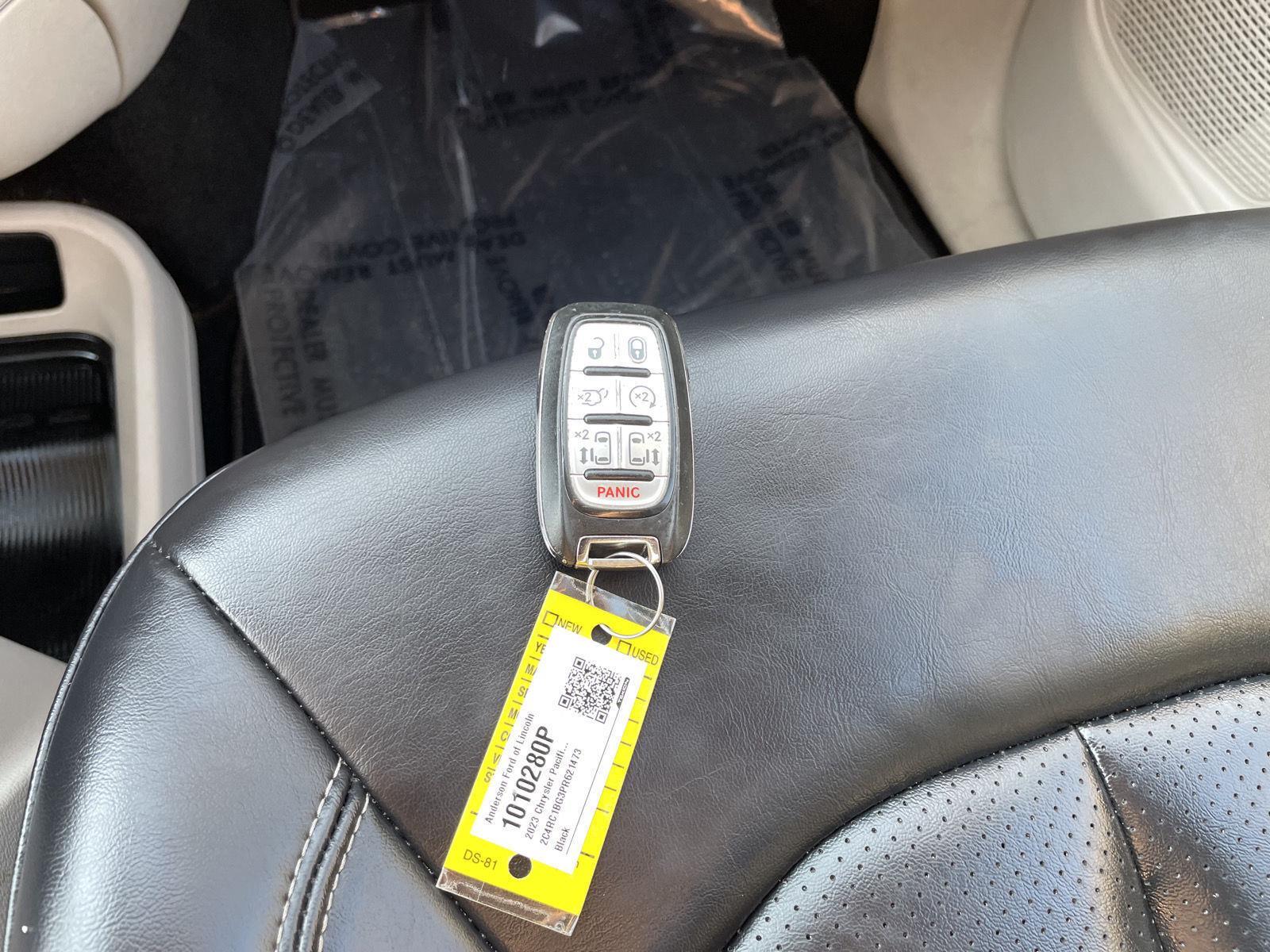 Vehicle photo 37