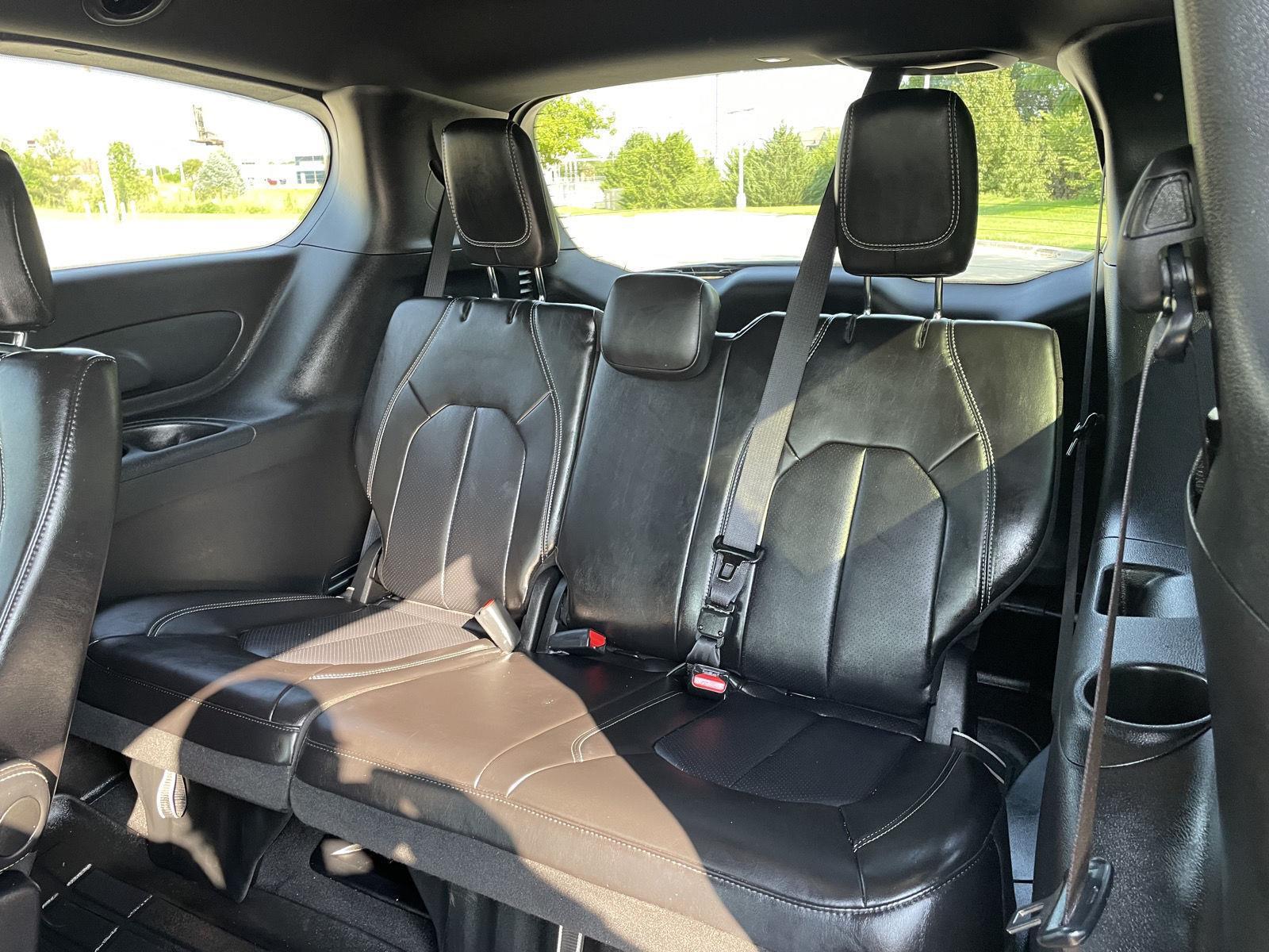 Vehicle photo 21