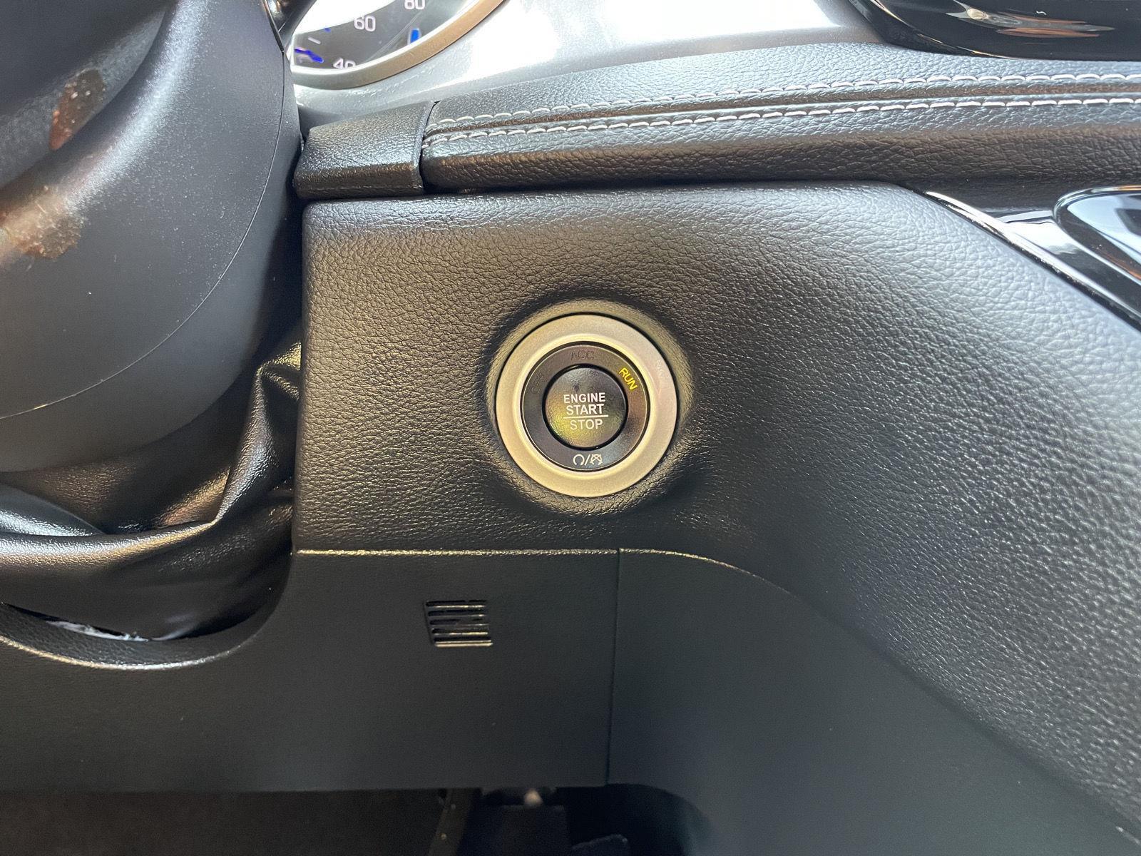 Vehicle photo 26