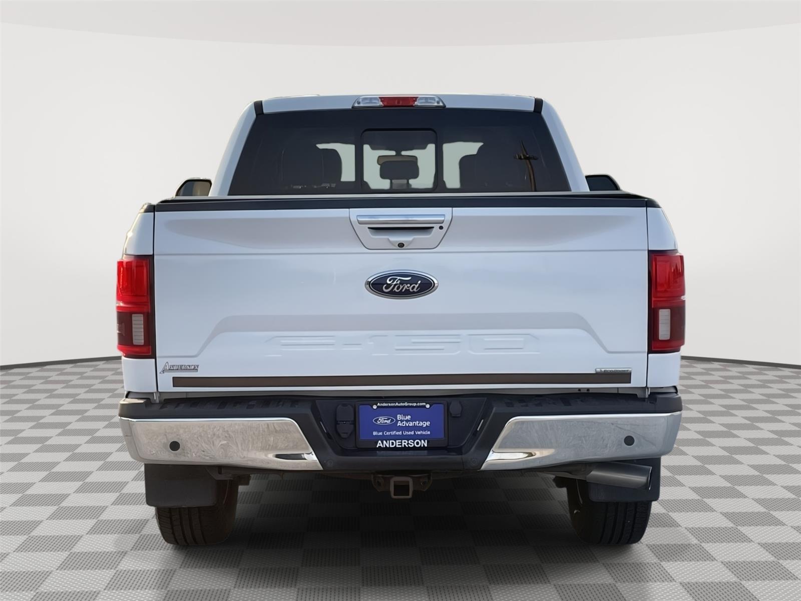 Vehicle photo 8