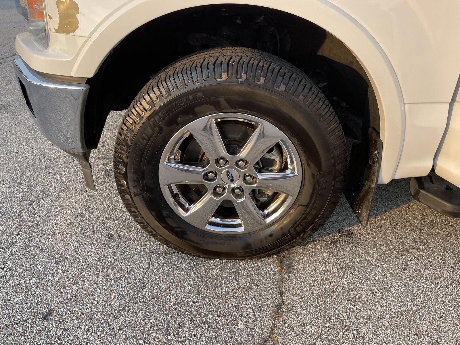 Vehicle photo 10