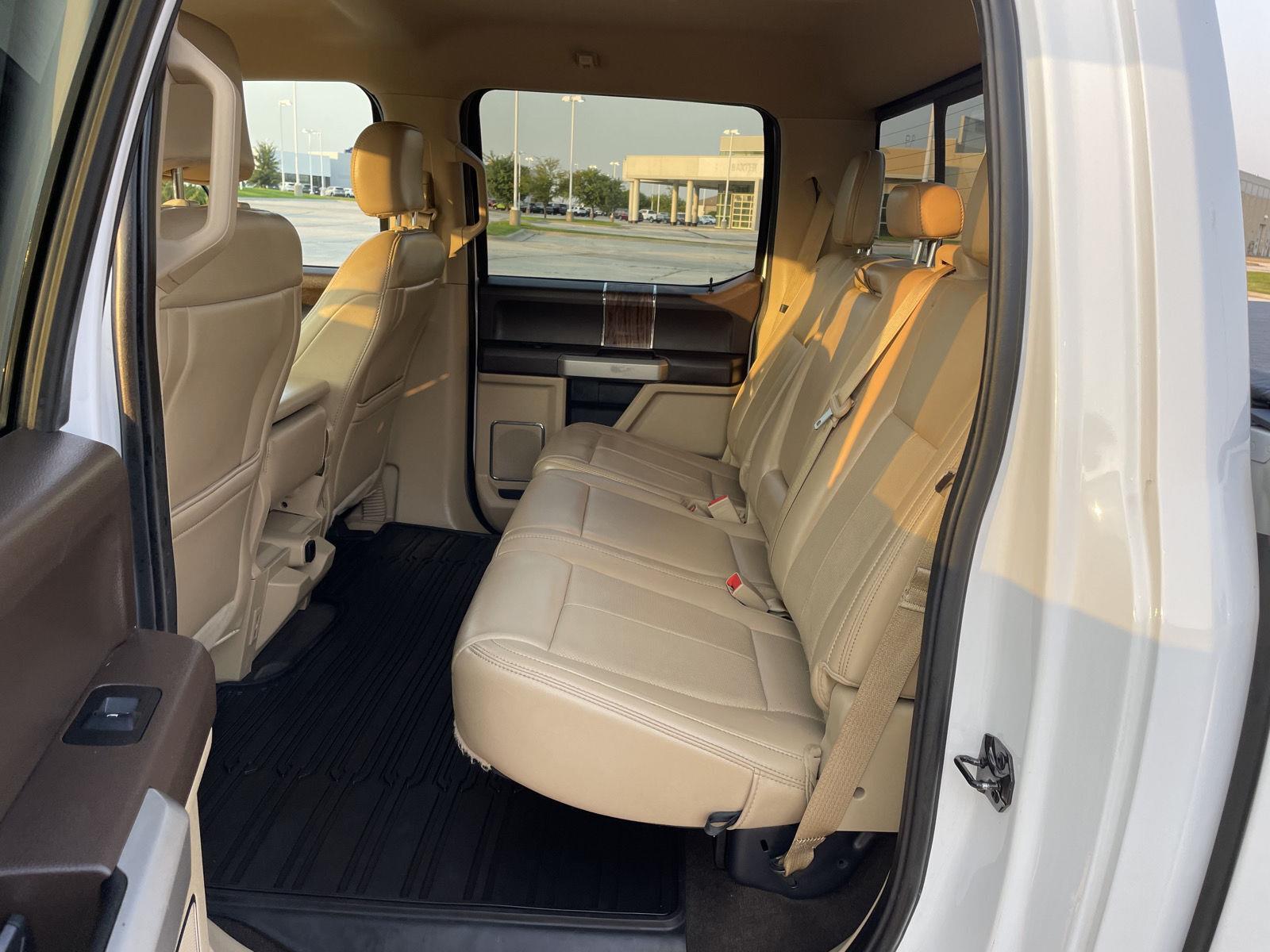 Vehicle photo 20