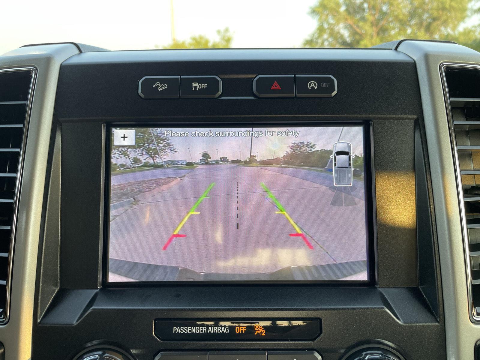Vehicle photo 23