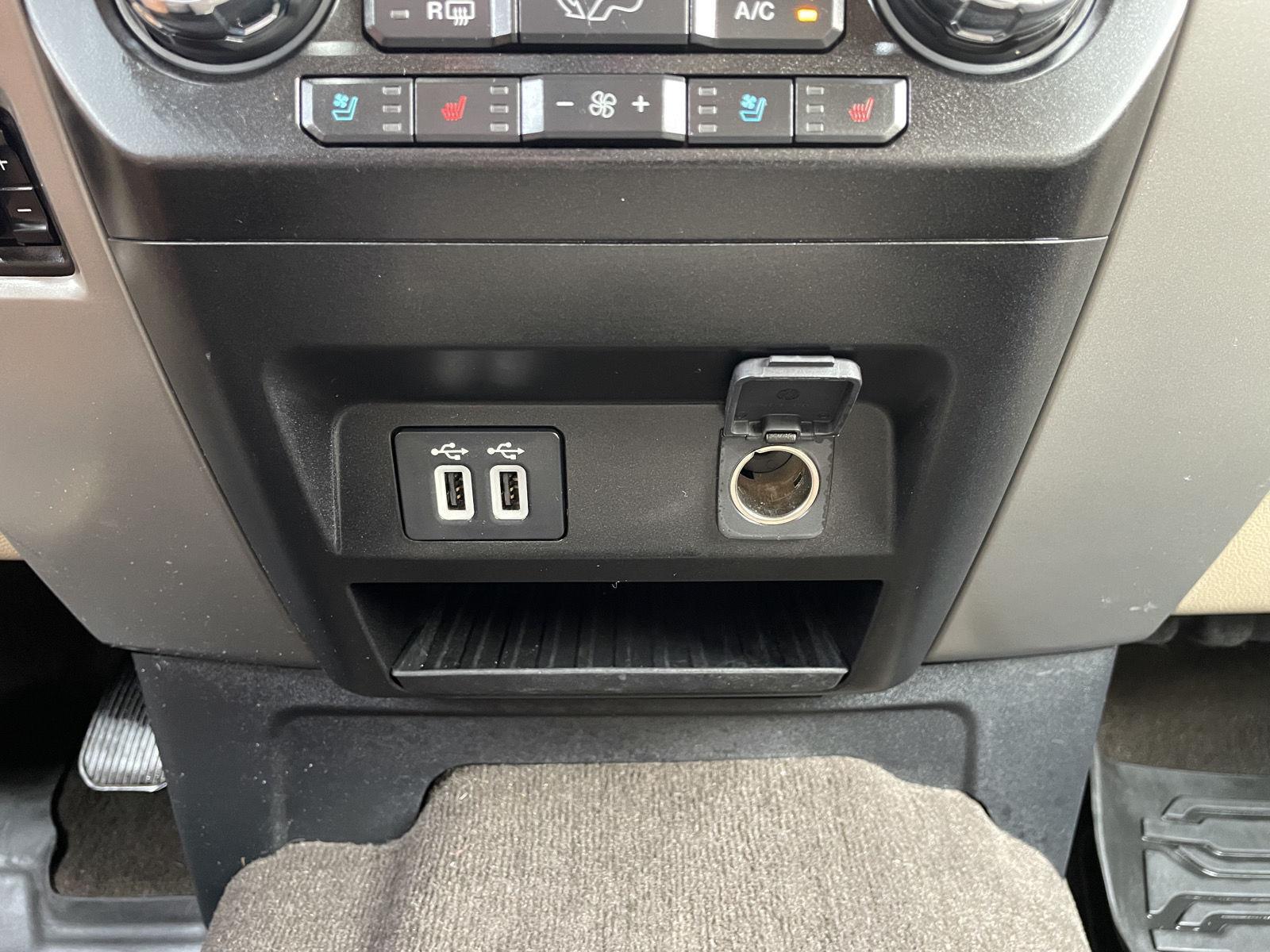 Vehicle photo 29