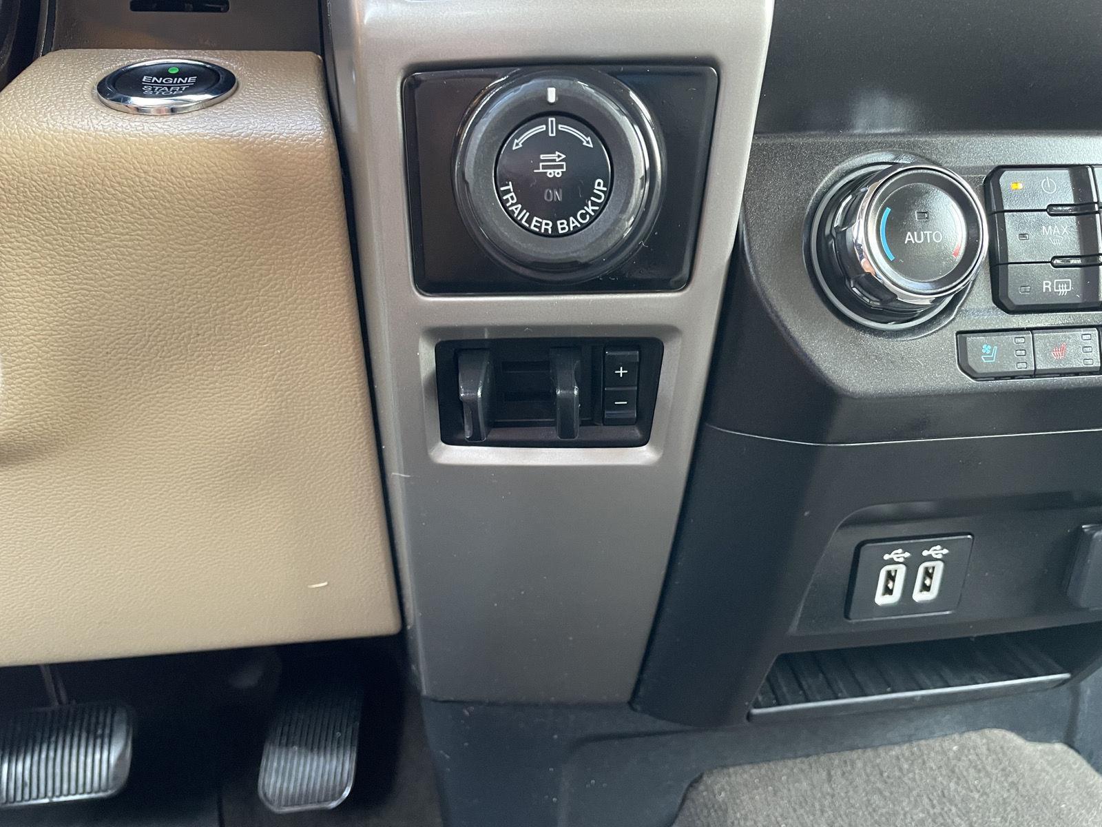 Vehicle photo 31