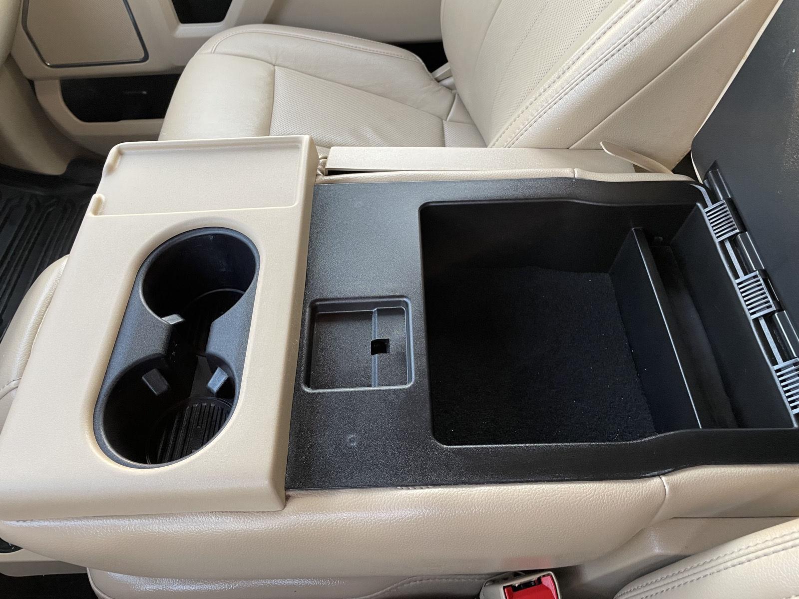 Vehicle photo 35