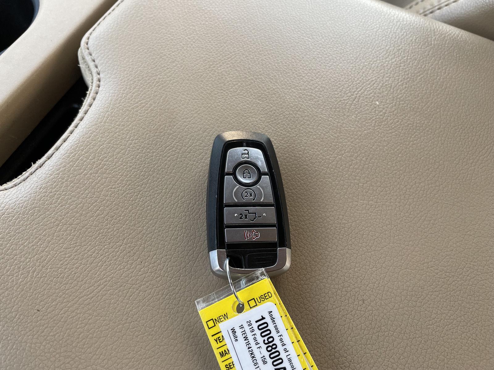 Vehicle photo 43