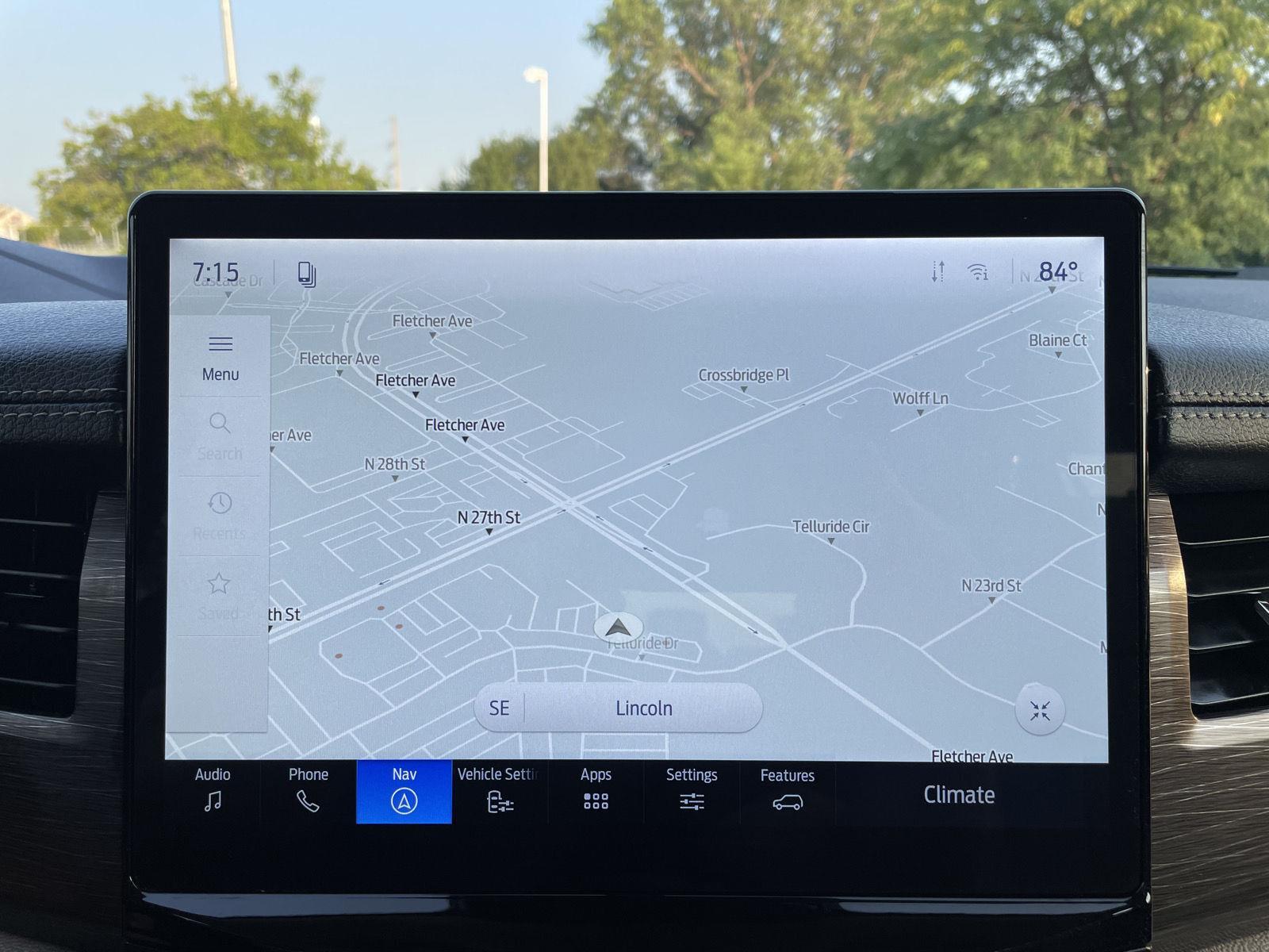 Vehicle photo 26