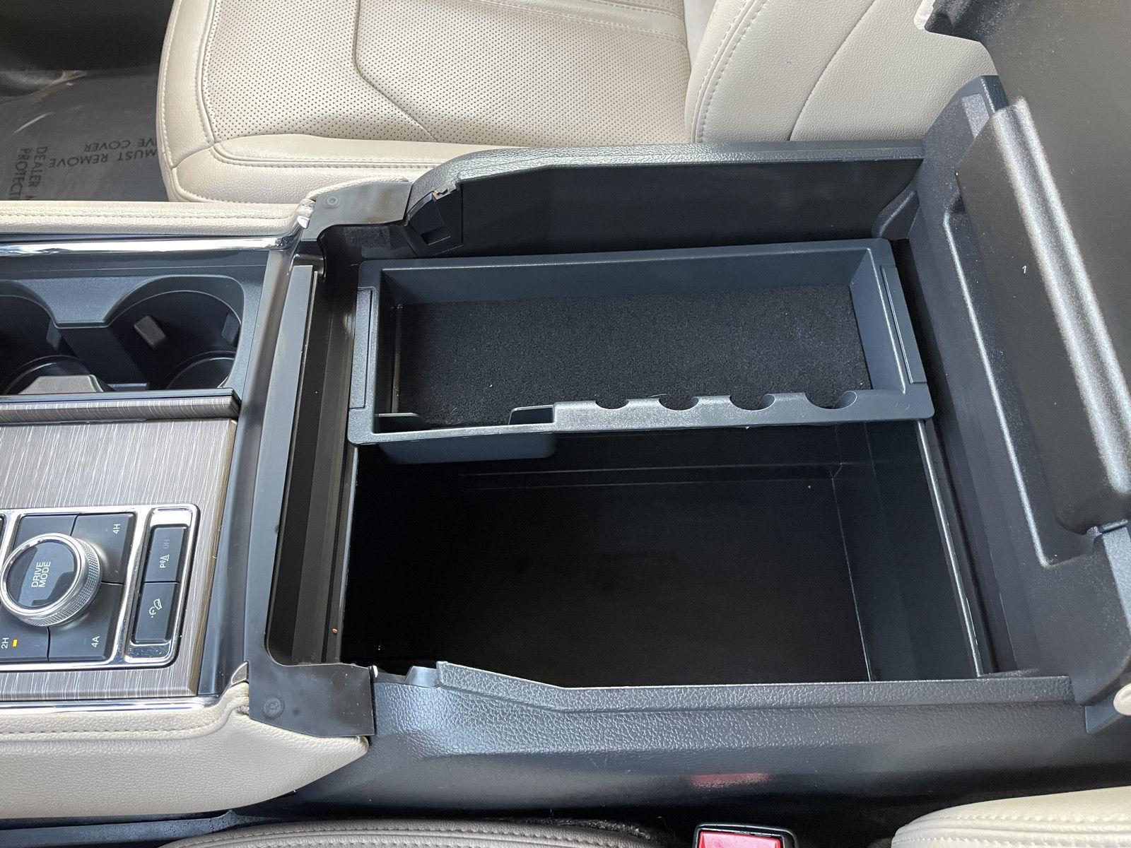 Vehicle photo 34