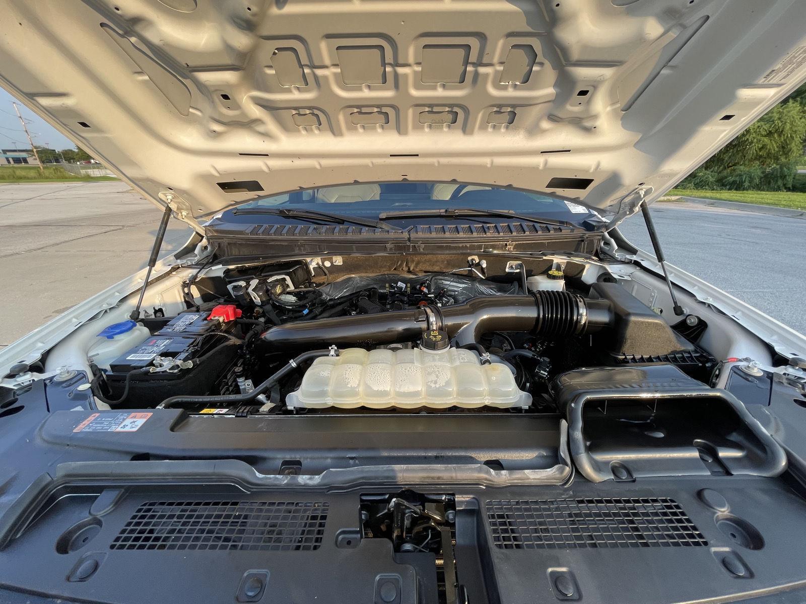 Vehicle photo 37