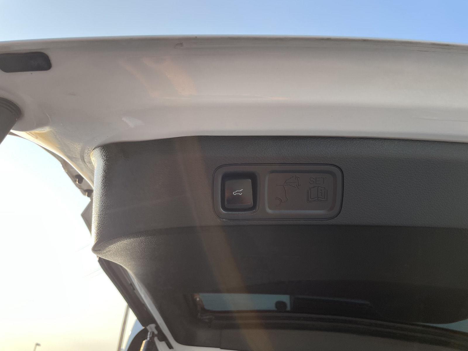Vehicle photo 41