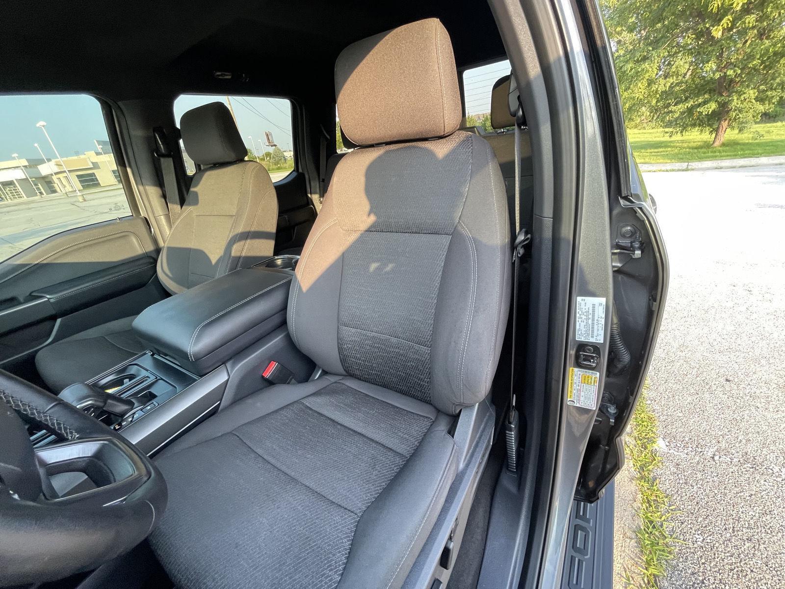 Vehicle photo 18