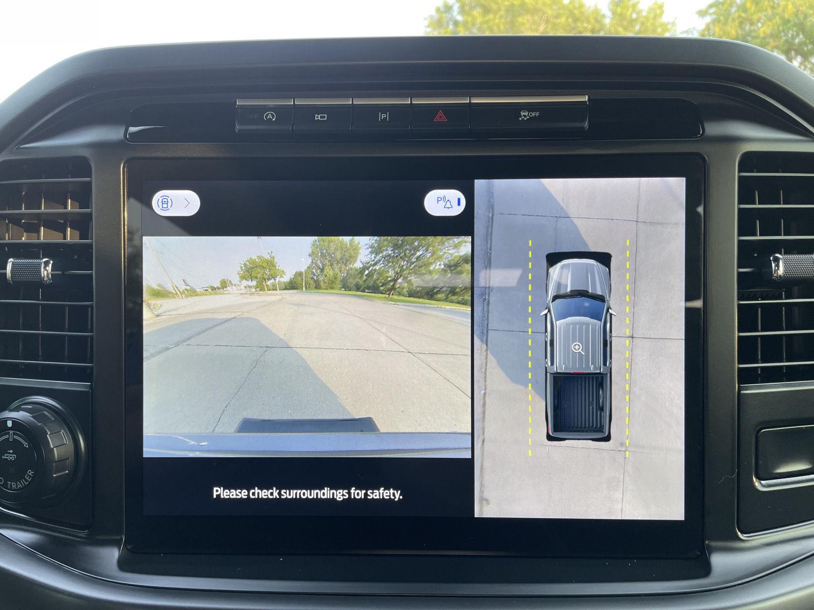 Vehicle photo 24