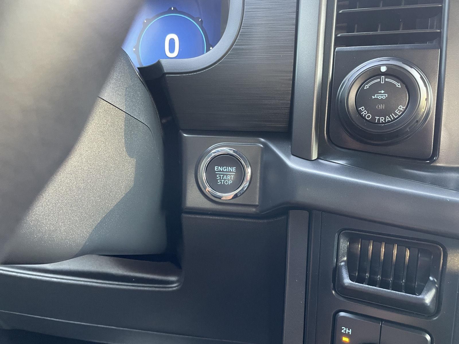 Vehicle photo 26