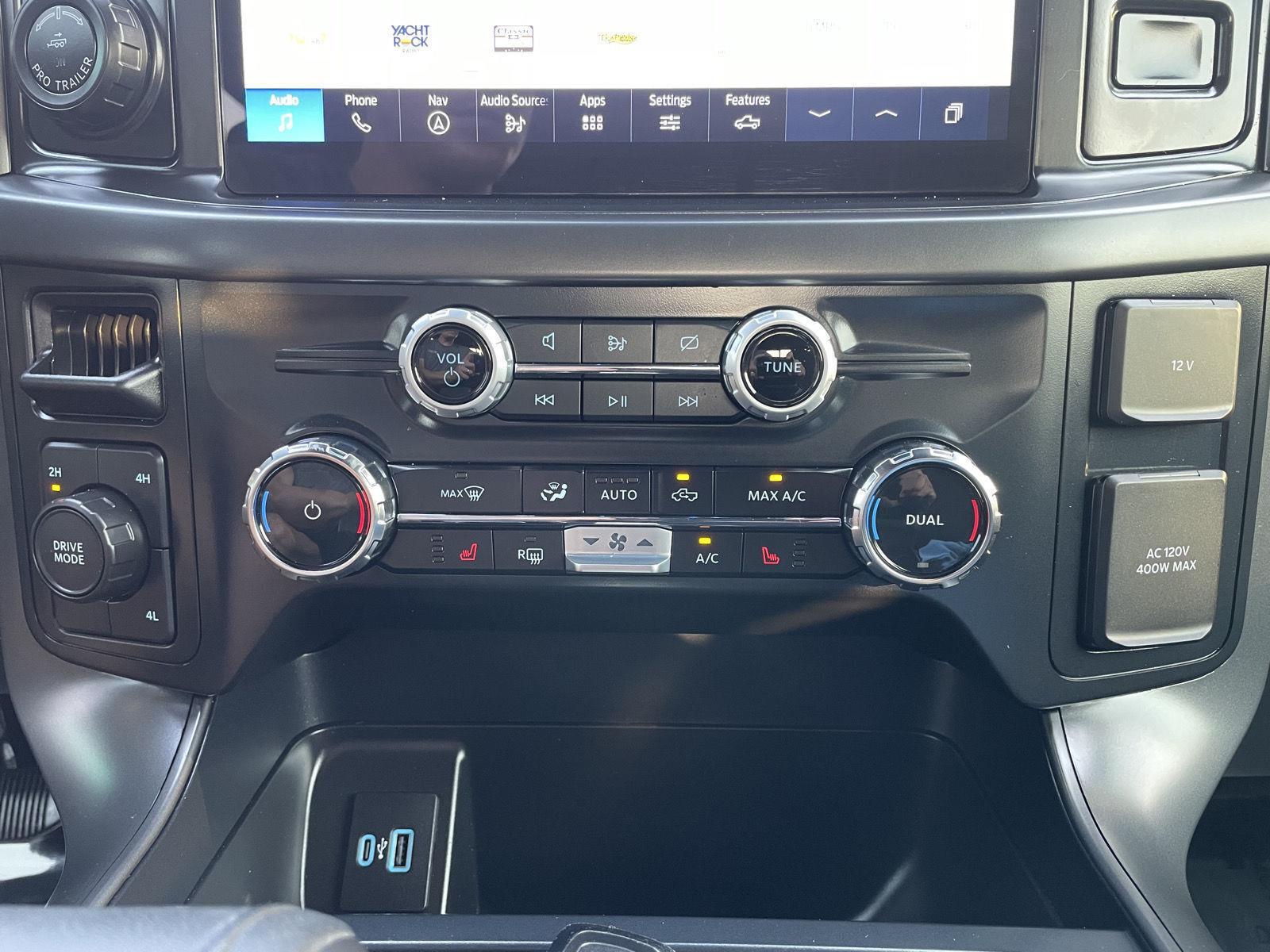 Vehicle photo 27