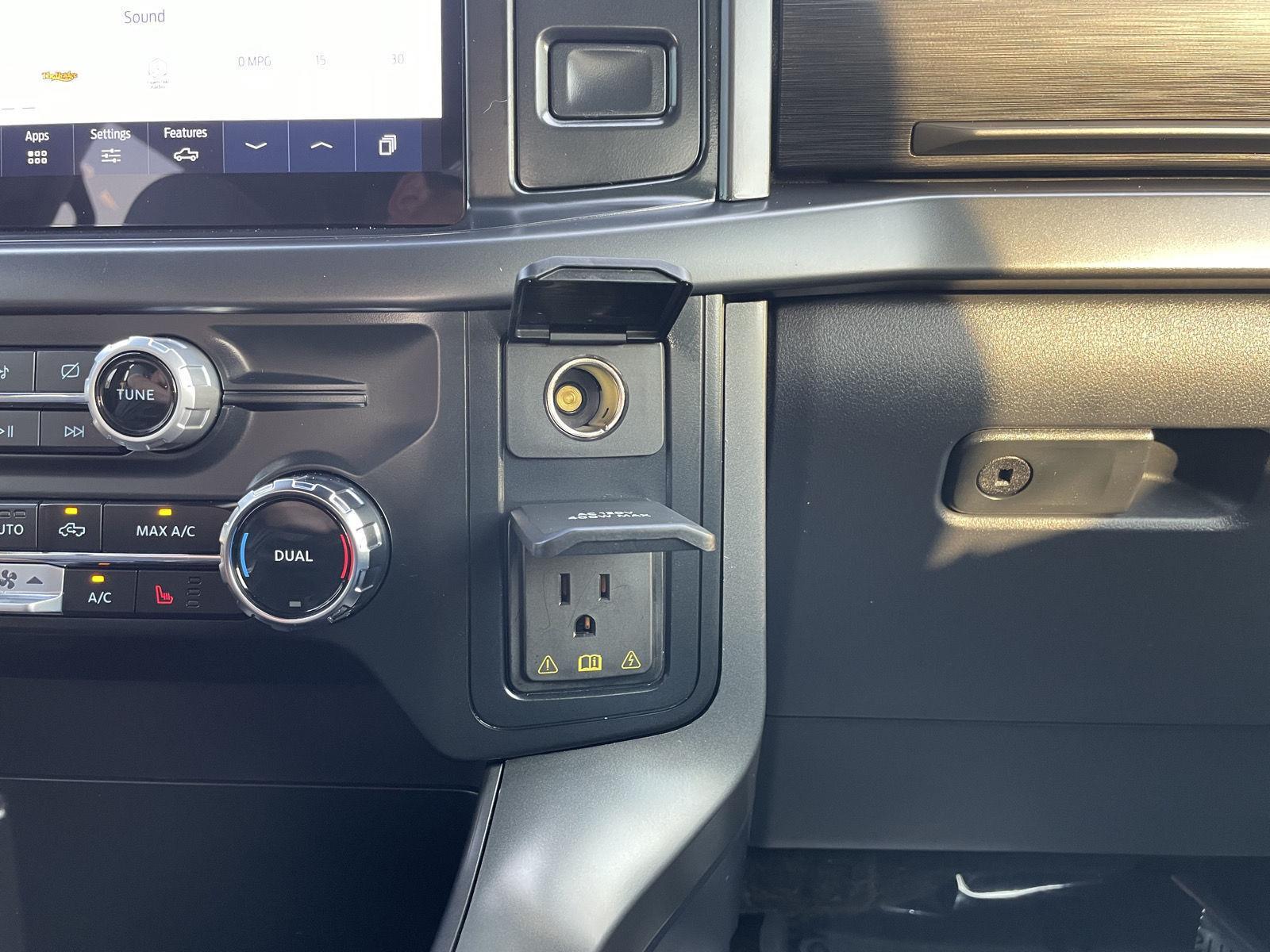 Vehicle photo 32