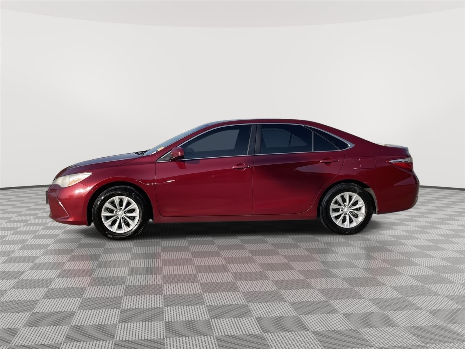 Vehicle photo 2