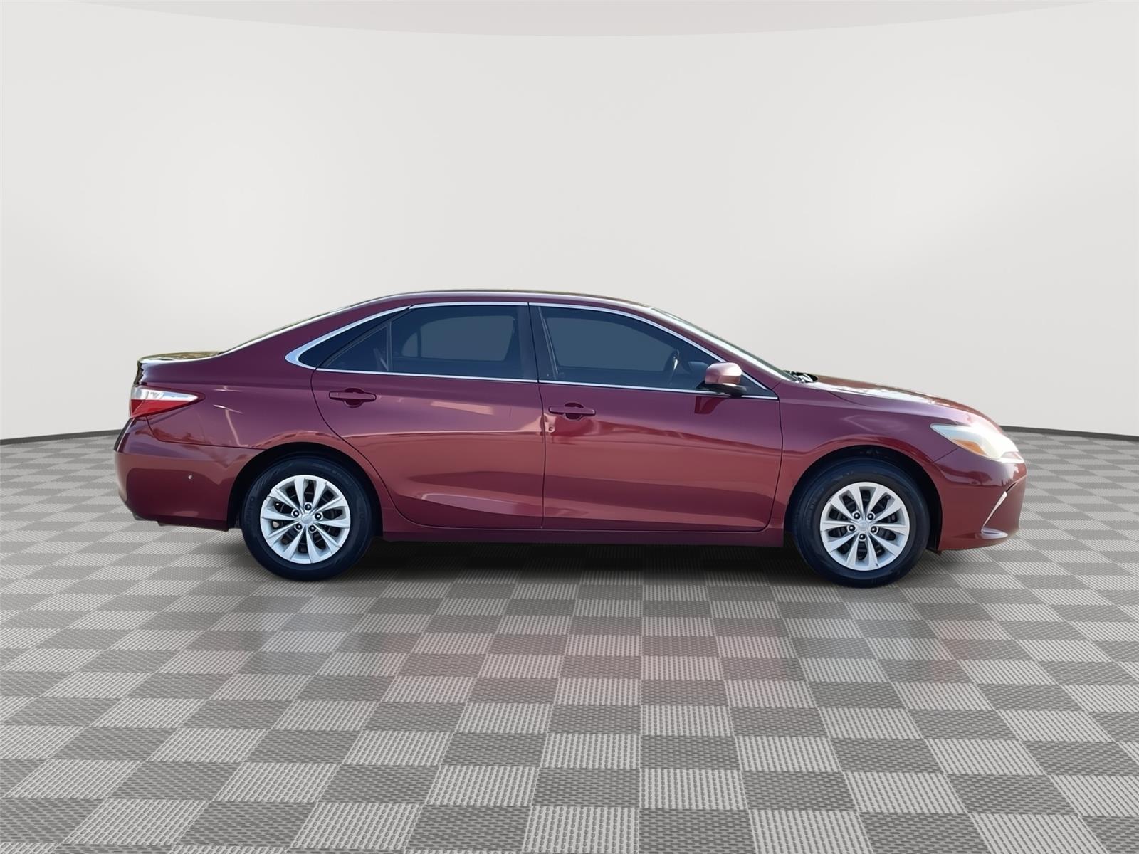 Vehicle photo 6