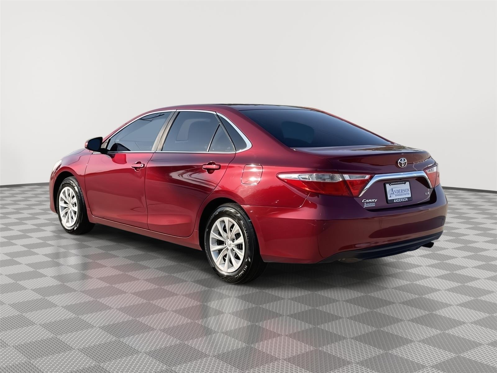 Vehicle photo 9