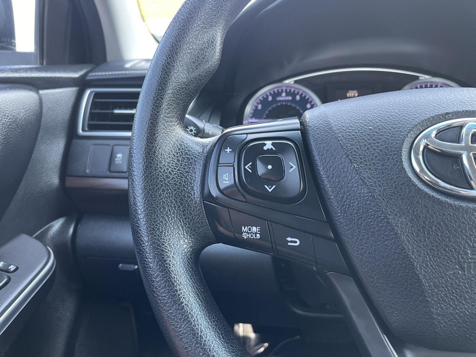 Vehicle photo 13