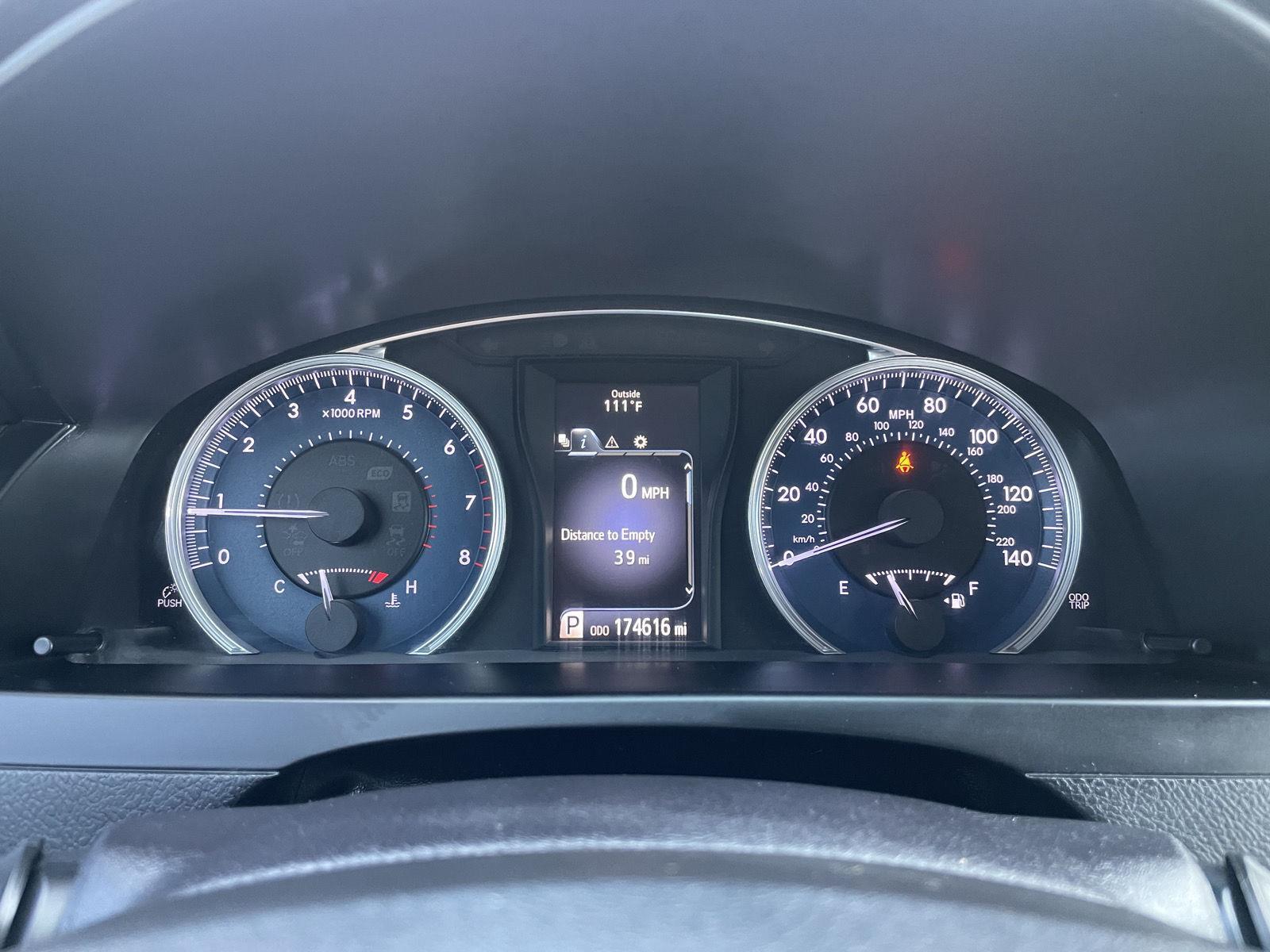 Vehicle photo 15