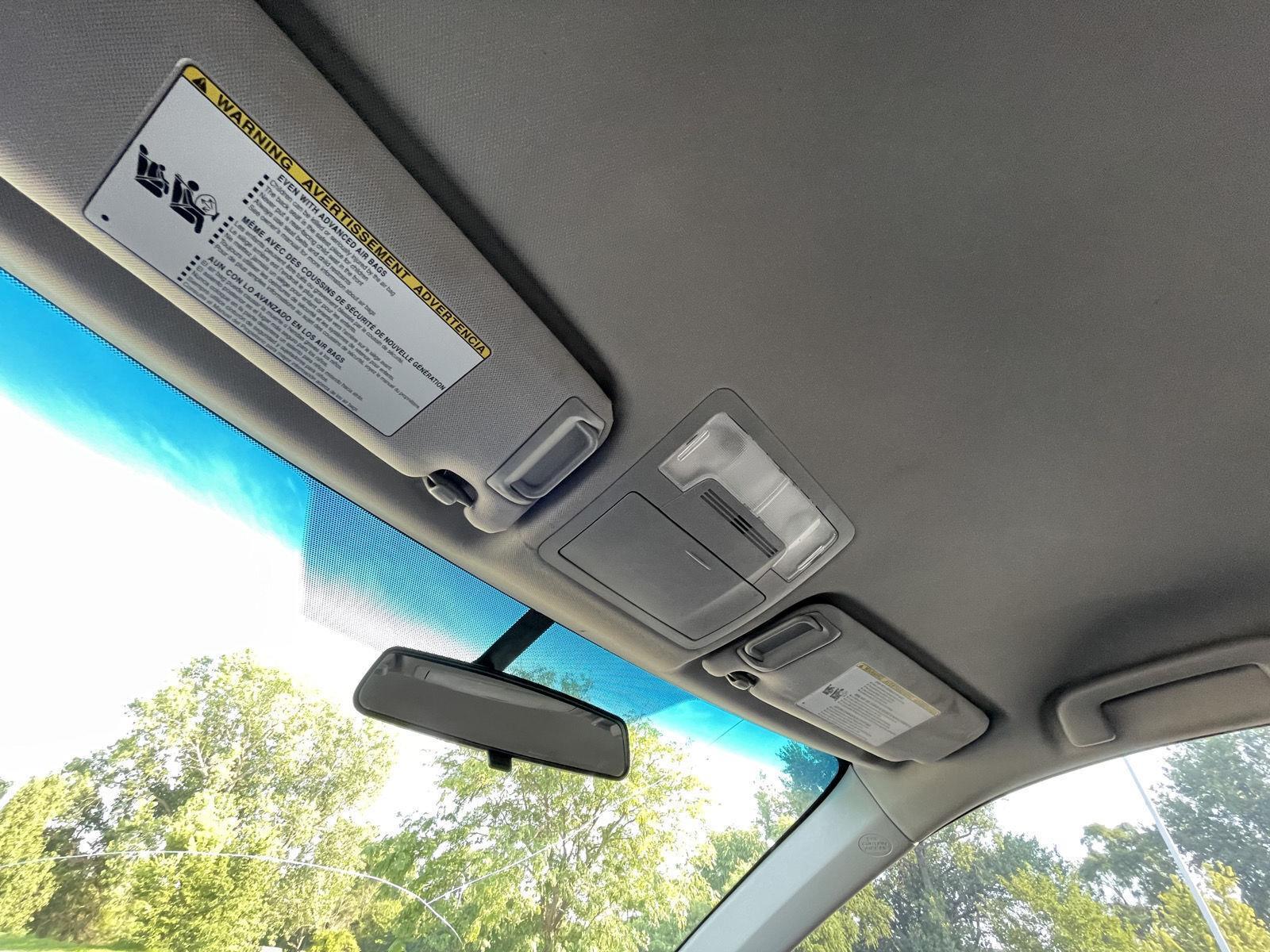 Vehicle photo 21