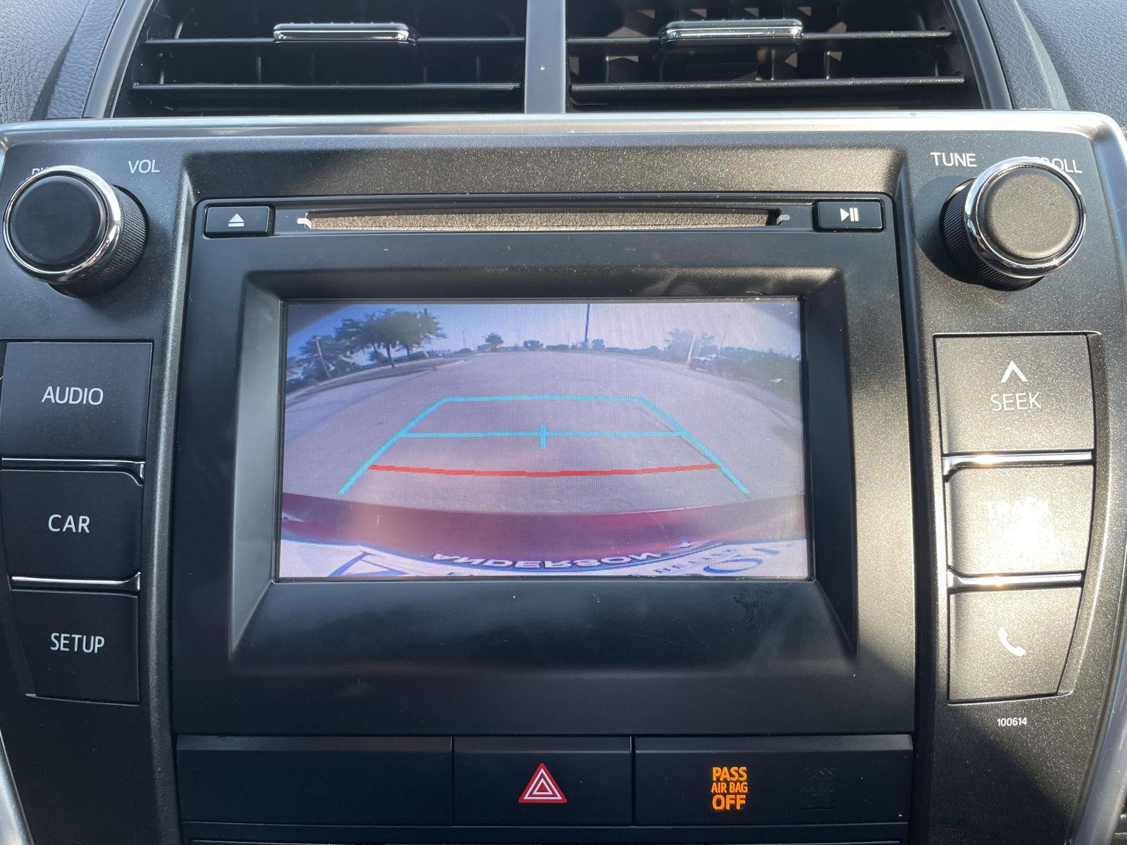 Vehicle photo 23