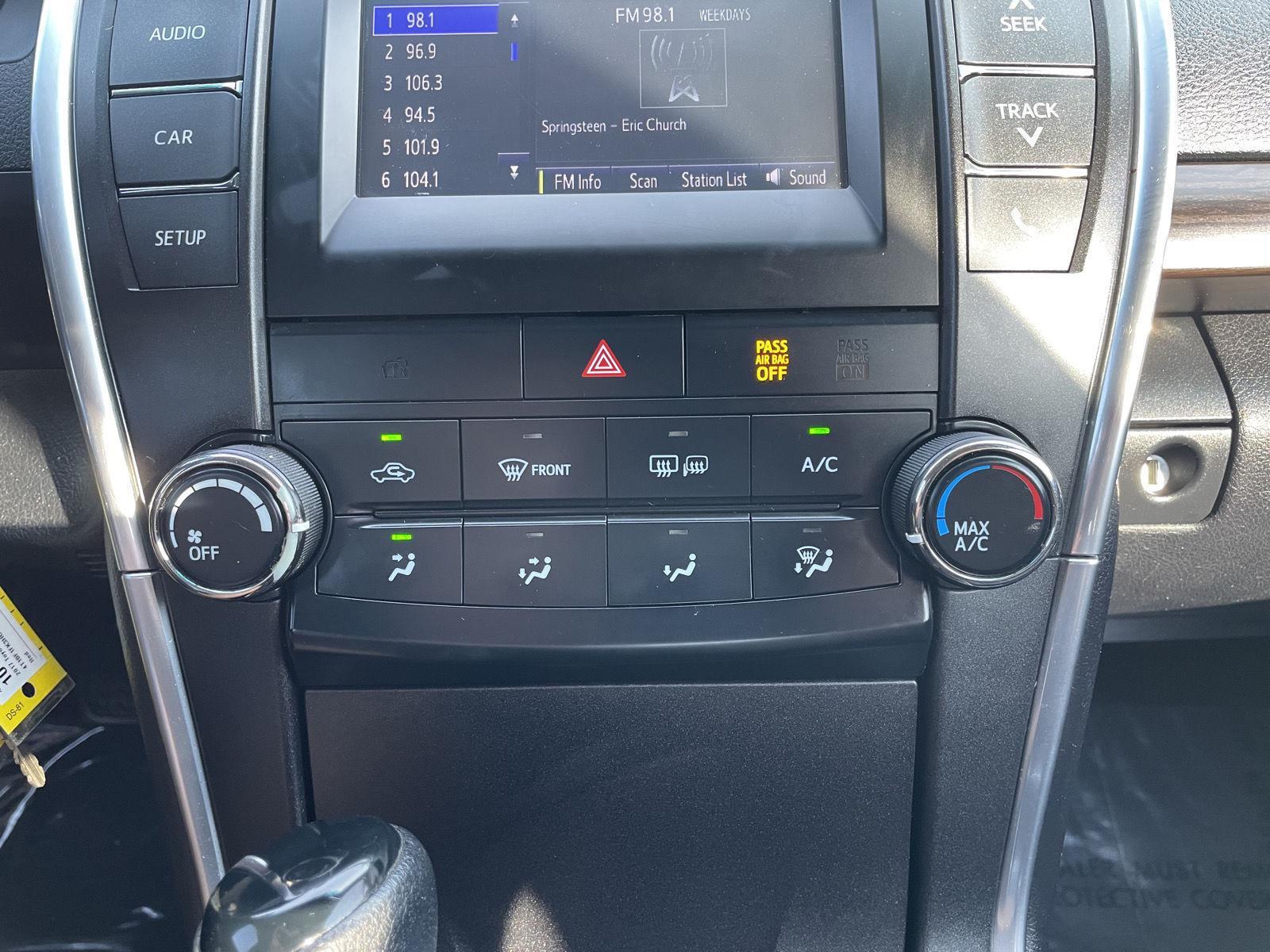 Vehicle photo 25