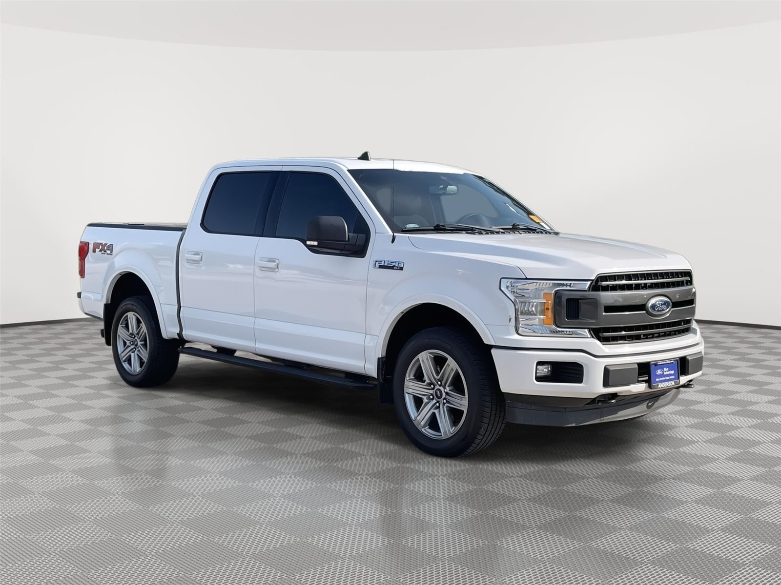 Vehicle photo 5