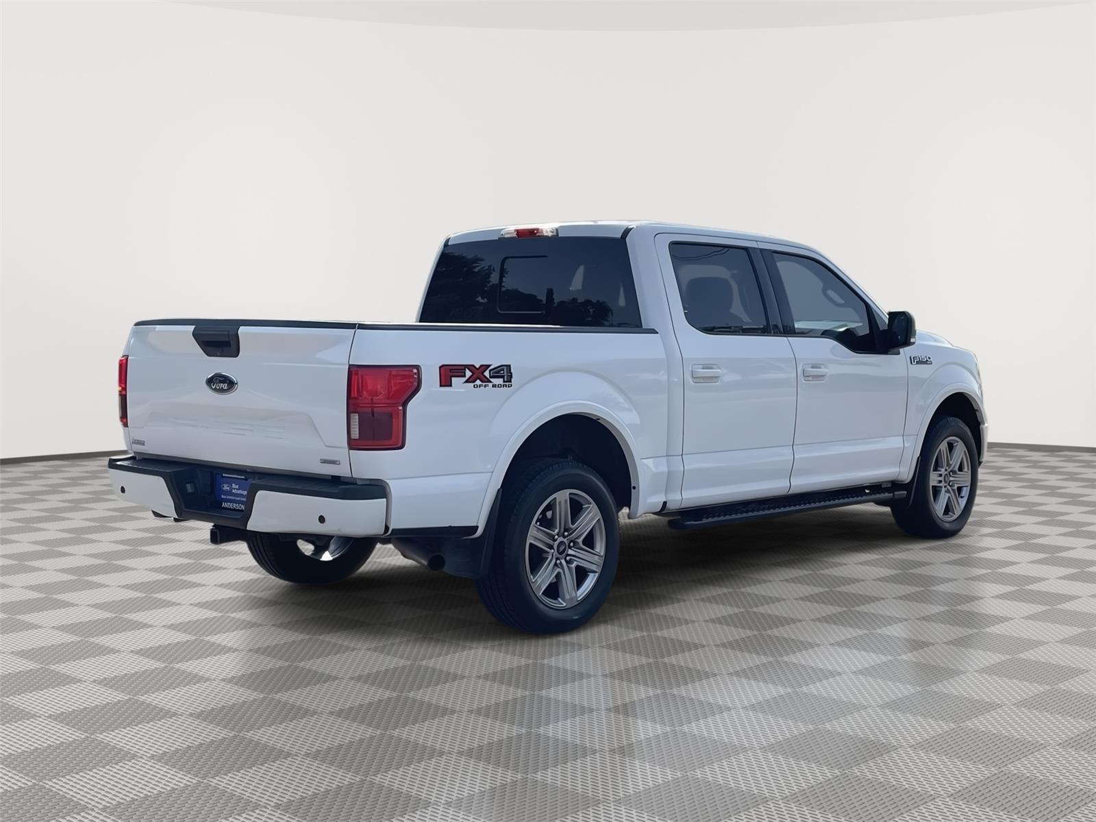 Vehicle photo 7