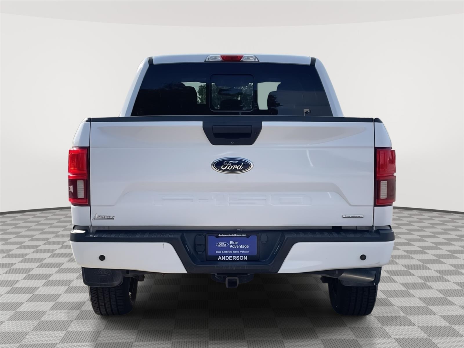 Vehicle photo 8