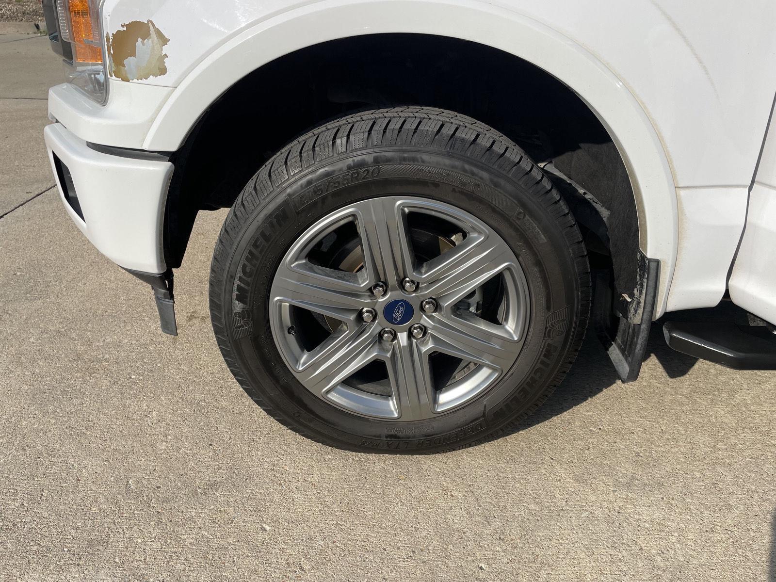 Vehicle photo 10