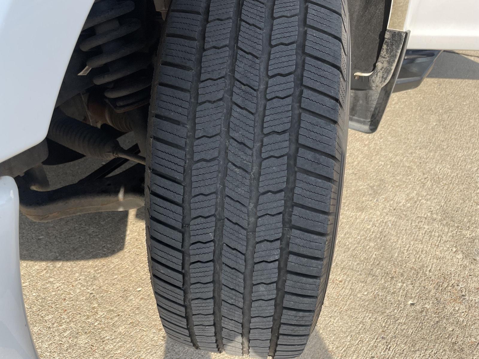 Vehicle photo 11