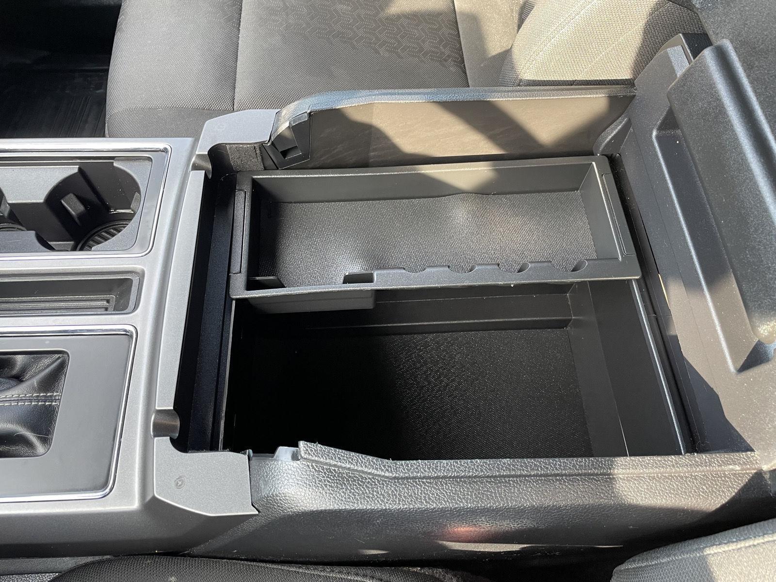 Vehicle photo 34